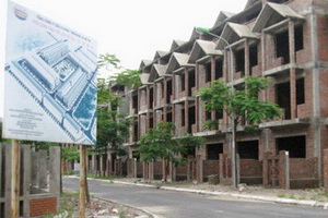 Dân buôn bất động sản 