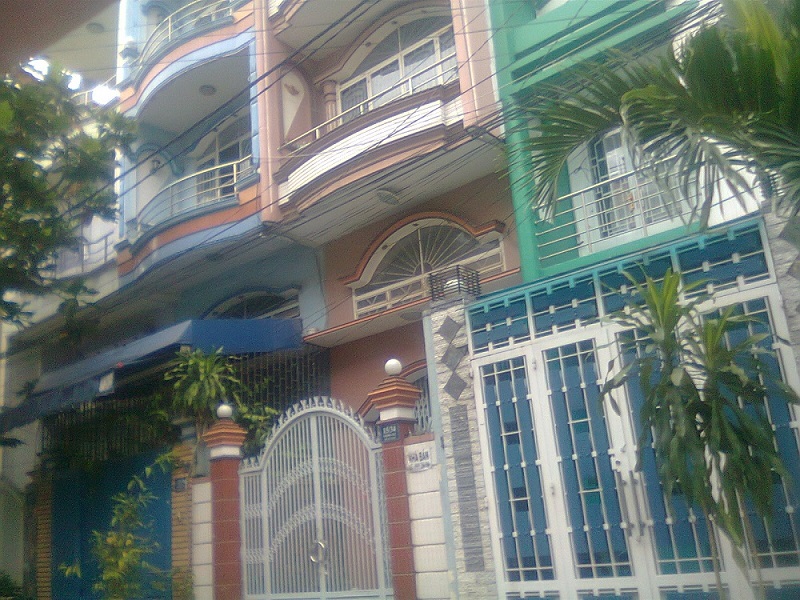 Nhà trong khu dân cư cao cấp