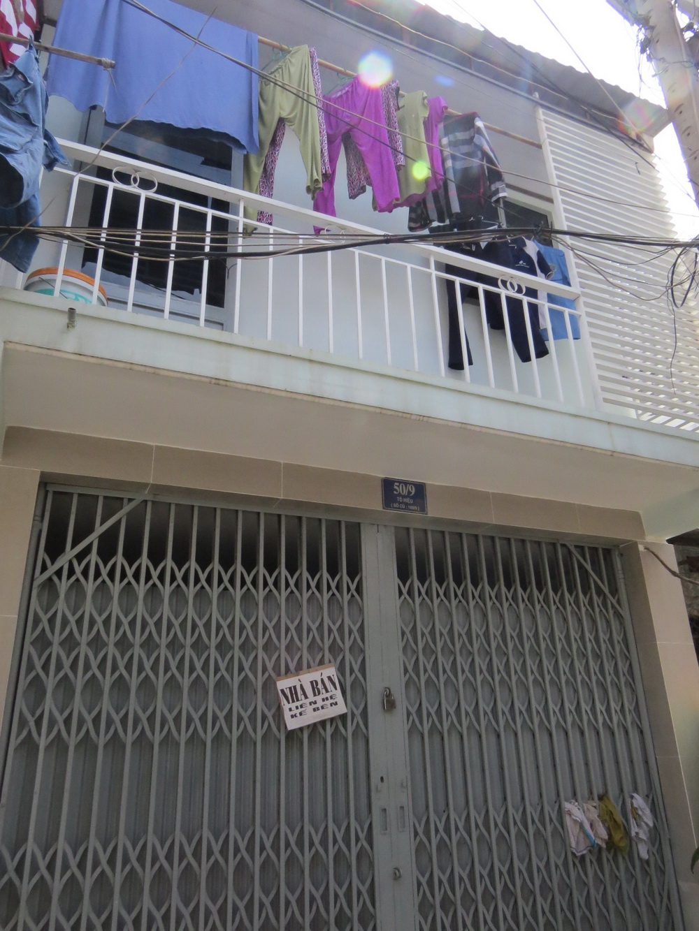 Nhà hẻm lớn, lầu suốt