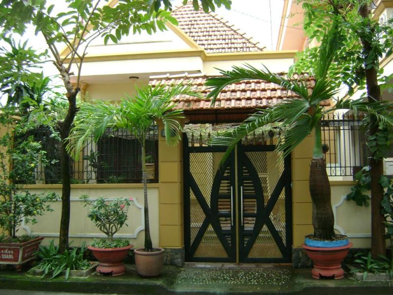 Cho thuê nhà đẹp nguyên căn Q.2, gần Trần Não