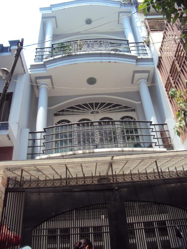 Bán nhà hẻm xe hơi 1 trệt 2 lầu Bùi Đình Túy, Bình Thạnh giá rẻ 3 tỷ