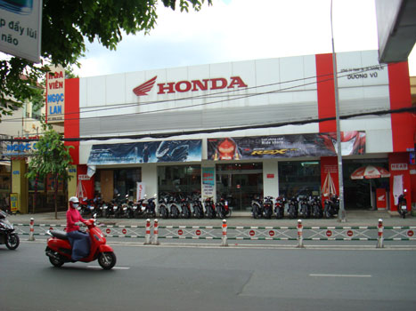 Bán gấp biệt thự 2 mặt tiền đường Quang Trung, P.10, Gò Vấp.  DT 2201,1m2