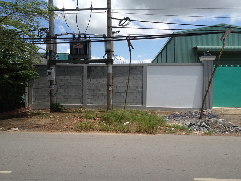 Cho thuê xưởng mặt tiền đường Vườn Thơm