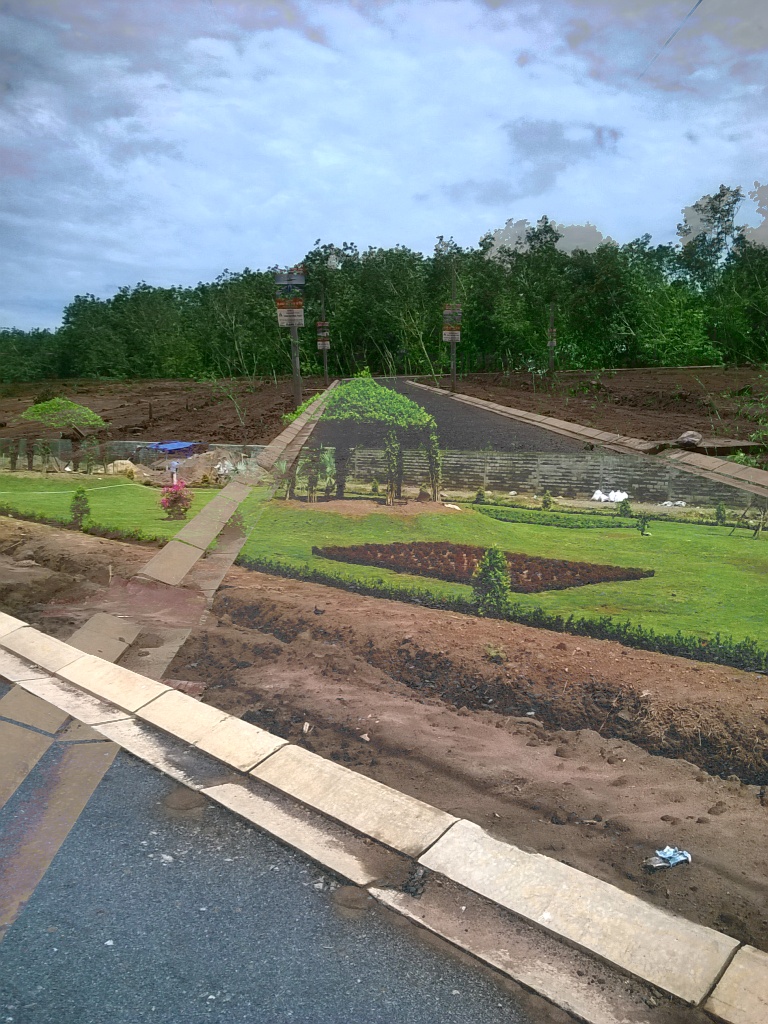 Bán gấp đất nền nhà phố thương mại sân bay