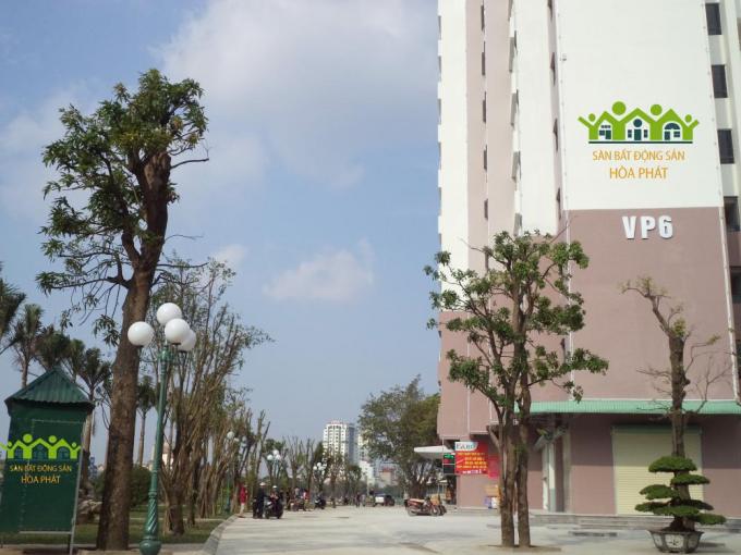 Bán căn hộ 2 ngủ 61m view hồ tại VP6 Linh Đàm chênh 170 triệu