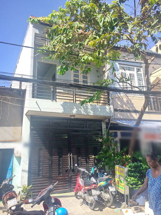 Bán gấp nhà phố 1 lầu, mặt tiền đường số 8, F. Tân Quy, Quận 7