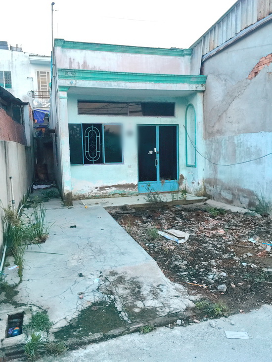 Bán gấp nhà nát mặt tiền hẽm 1422 Huỳnh Tấn Phát, F. Phú Mỹ, Quận 7