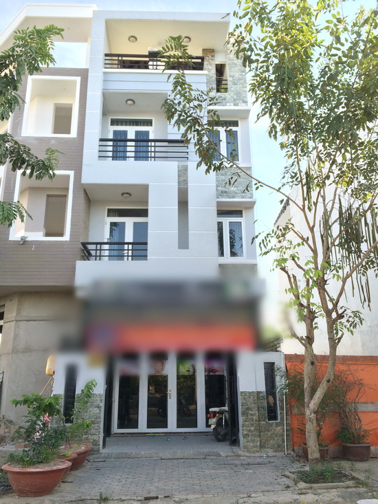 Cần bán gấp nhà phố 3 lầu, ngay khu dân cư savimex, F Phú Thuận, Quận 7