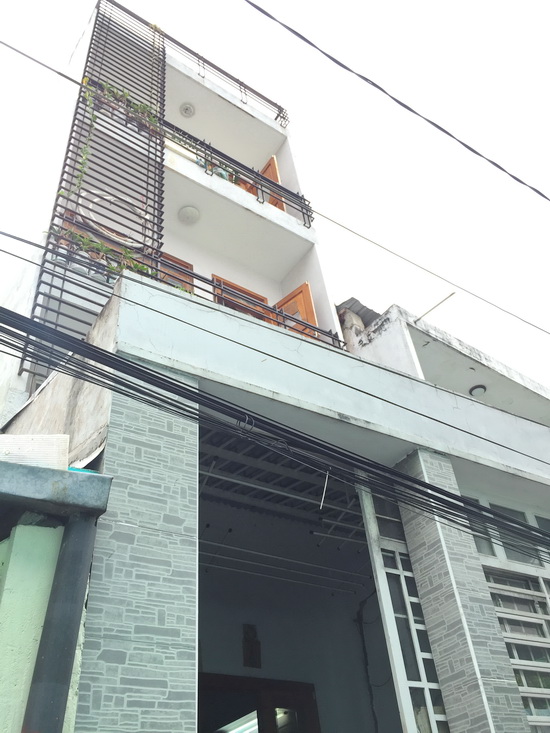 Bán nhà phố 1 lửng, 2 lầu & ST mặt tiền hẻm 3m đường Nguyễn Văn Linh, Quận 7