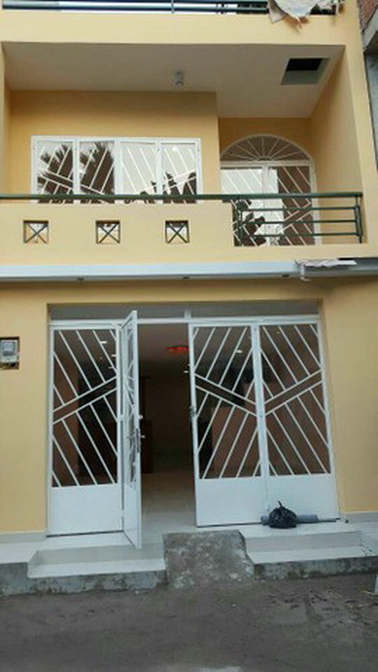 Bán gấp nhà đẹp 2 lầu, hẻm 8m, 48 đường Gò Ô Môi, Phú Thuận, Quận 7, giá 2.3 tỷ