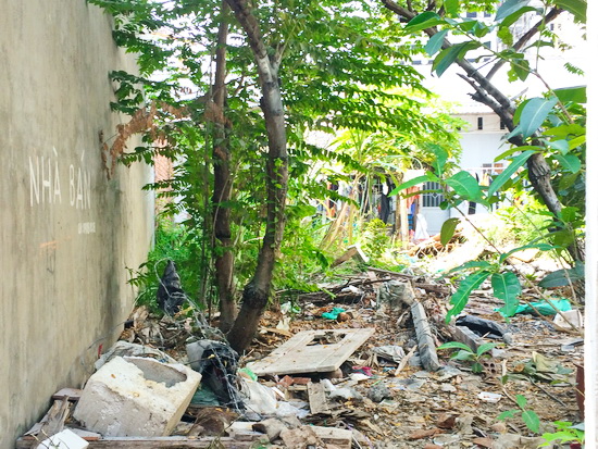 Bán gấp nhà nát hẻm 3m đường Huỳnh Tấn Phát, P.Phú Thuận, Q.7