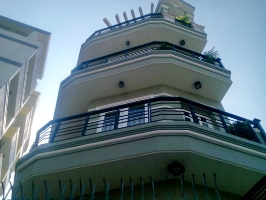 Bán nhà phố 3 lầu, 211m2, Đông Bắc, căn góc hẻm xe hơi Huỳnh Tấn Phát, Phú Thuận, Quận 7