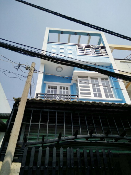 Nhà đẹp 1 lầu và sân thượng hẻm 1027 Huỳnh Tấn Phát, F.Phú Thuận, Quận 7