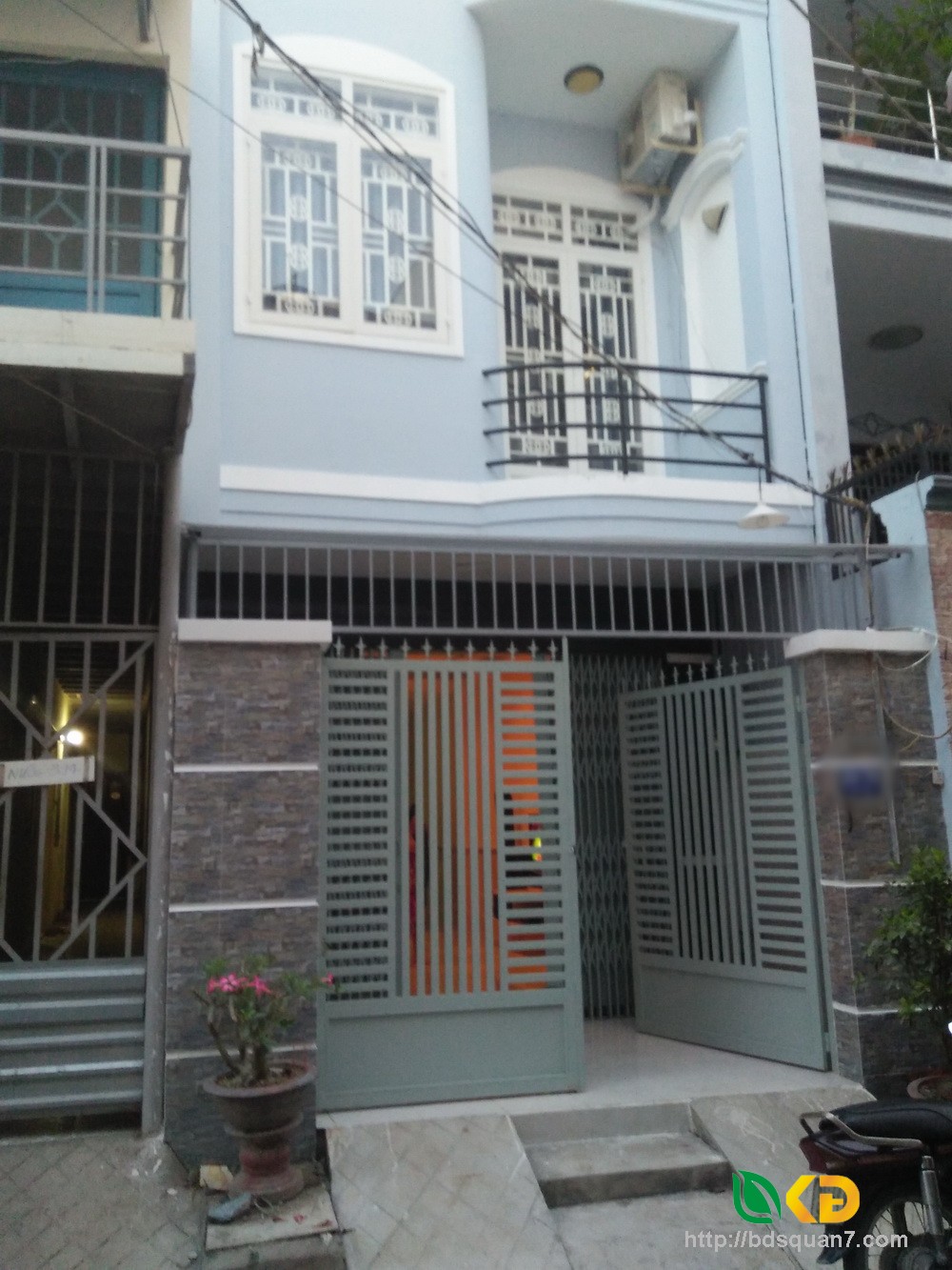 Cho thuê nhà, nhà mặt tiền đường số Quận 7, giá 10 triệu/tháng