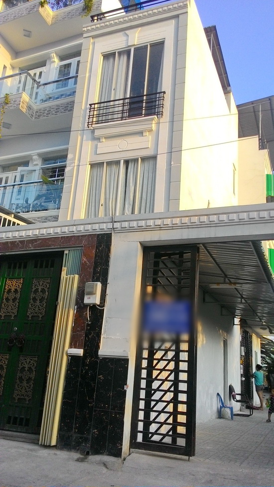 Nhà 1 trệt 2 lầu, sân thượng, hẻm xe hơi, đường Huỳnh Tấn Phát, Nhà Bè