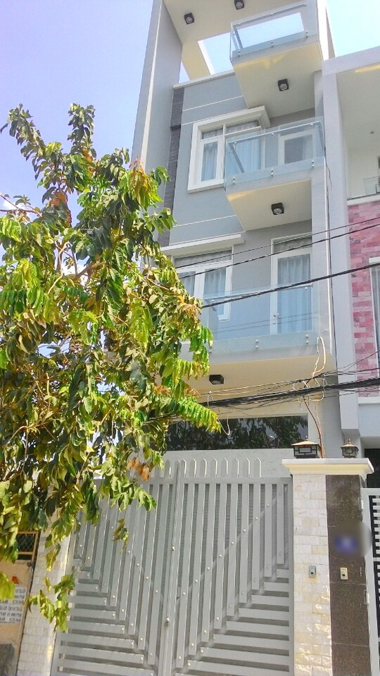 Bán nhà mặt tiền đường số 41, P. Bình Thuận, Quận 7