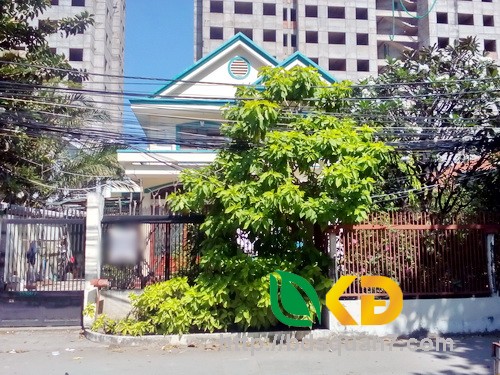 Cần bán gấp biệt thự vườn 18 x 36m đường Huỳnh Tấn Phát, P. Phú Thuận, Q.7