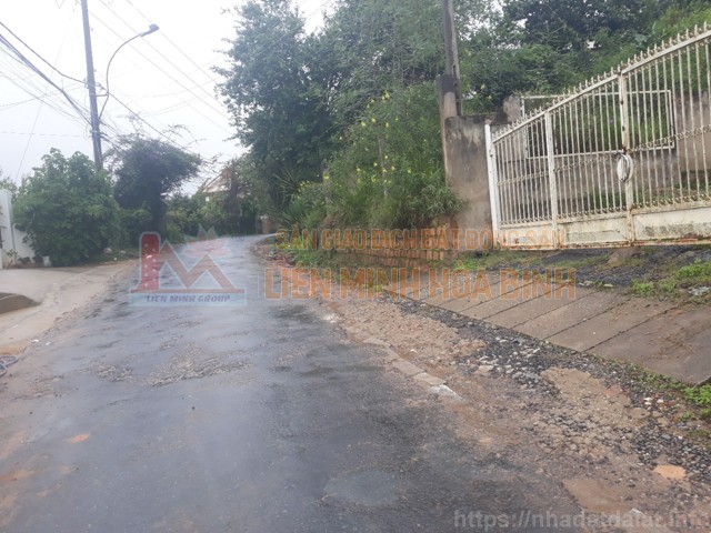 bán gấp nhà đường Vạn Hạnh - Phường 8 - Đà Lạt