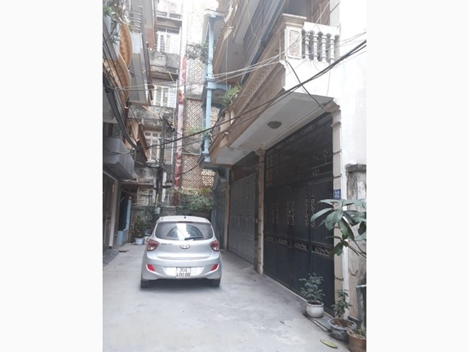 Bán nhà phố Tây Sơn 34m2, 5 tầng, gần gò Đống Đa, oto đỗ cửa. Giá 4.3 tỷ