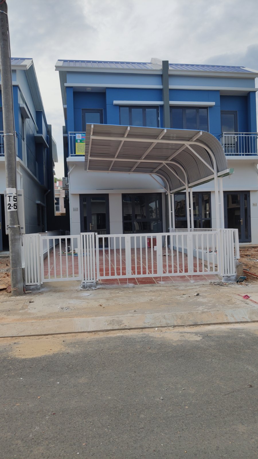 BÁN NHANH biệt thự sân vườn 80m2, ngay ĐH Việt Đức Mỹ Phước 4 Bình Dương 0393 909 313