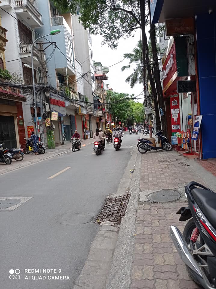 Bán nhà mặt phố Nguyễn Ngọc Nại 90m2 x 4 tầng,MT4,2m.18,8 tỷ