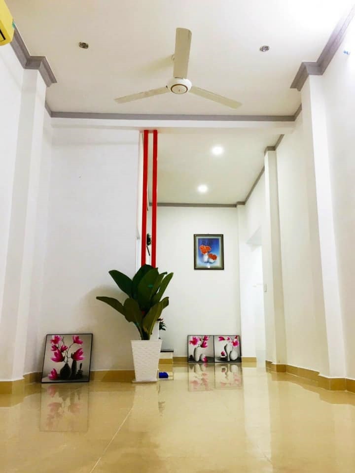 Nhà 2 tầng đẹp như Hoa Hậu, Tôn Đản, Phường 4, Quận 4, chỉ 3.8 tỷ