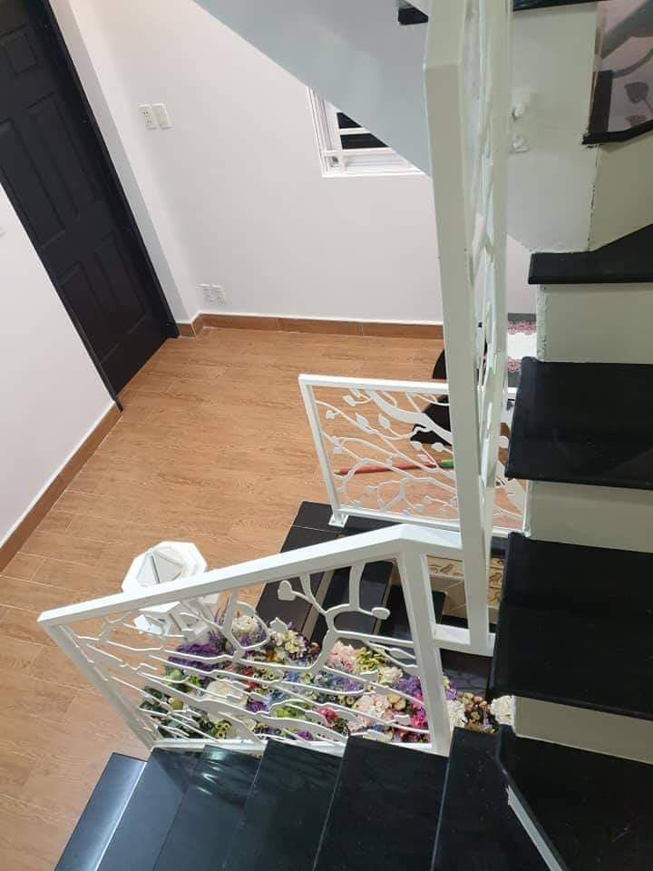 Bỗng nhiên… bán nhà hẻm 116  Tô Hiến Thành  Quận 10 30m2 xe lửa đổ cửa 1tỷ79