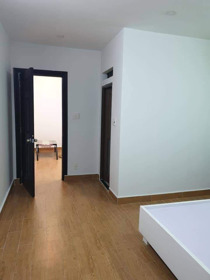 Bỗng nhiên… bán nhà hẻm 116  Tô Hiến Thành  Quận 10 30m2 xe lửa đổ cửa 1tỷ79