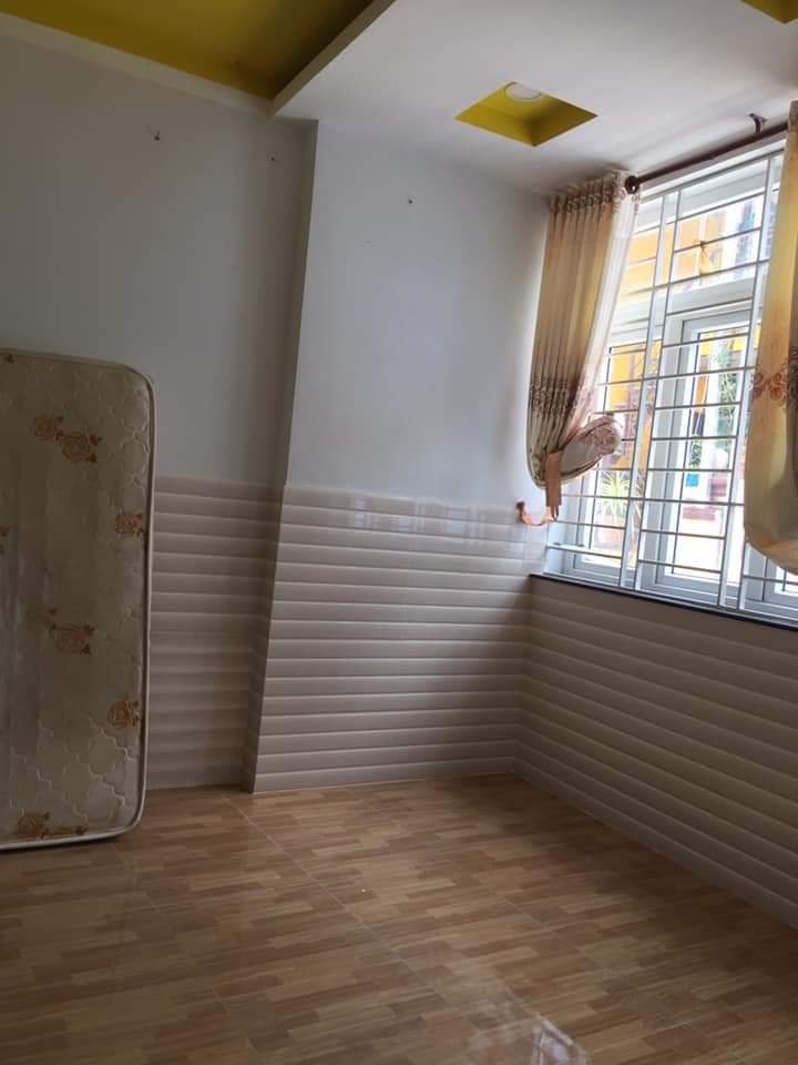 Xe Hơi tới cửa hơn 4 tỷ 4.5m * 15m 3 tầng Đỗ Thúc Tịnh Phường 12 Gò Vấp