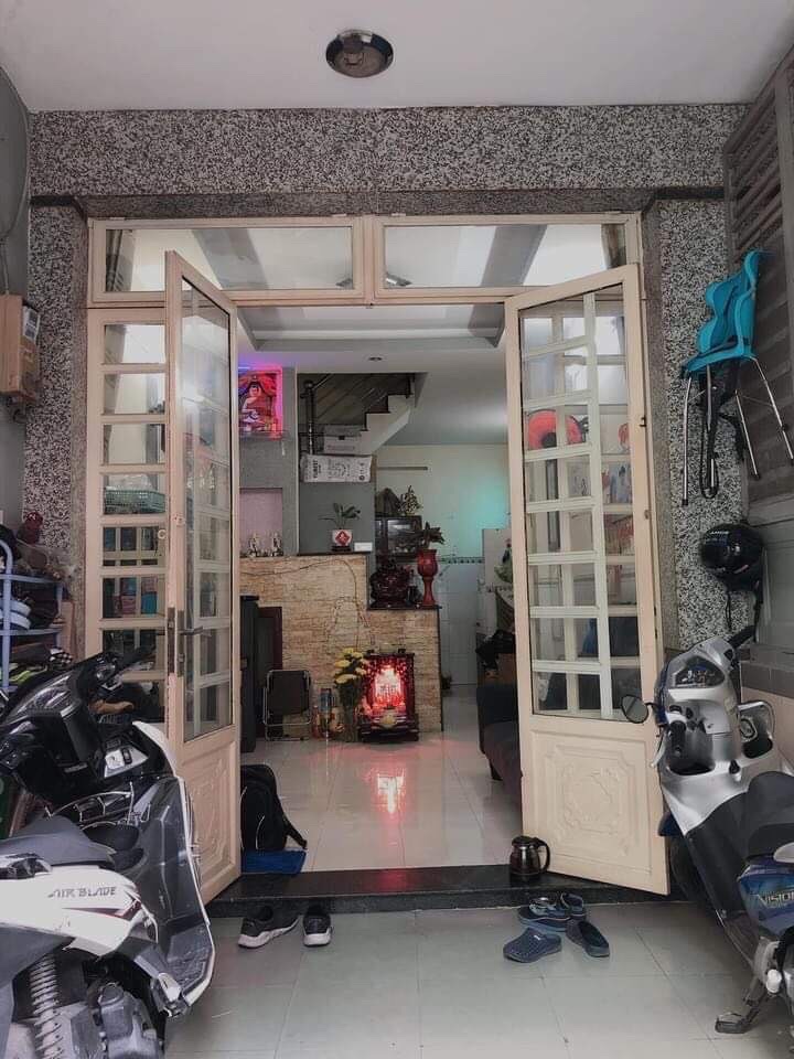 Đoàn văn bơ, phường 16 quận 4. Ngộp bank covid từ 6 tỷ giảm 1ty5 còn 4.5 tỷ cho 204m2 4 tầng 4PN 5Wc Hẽm 3m xe hơi thông