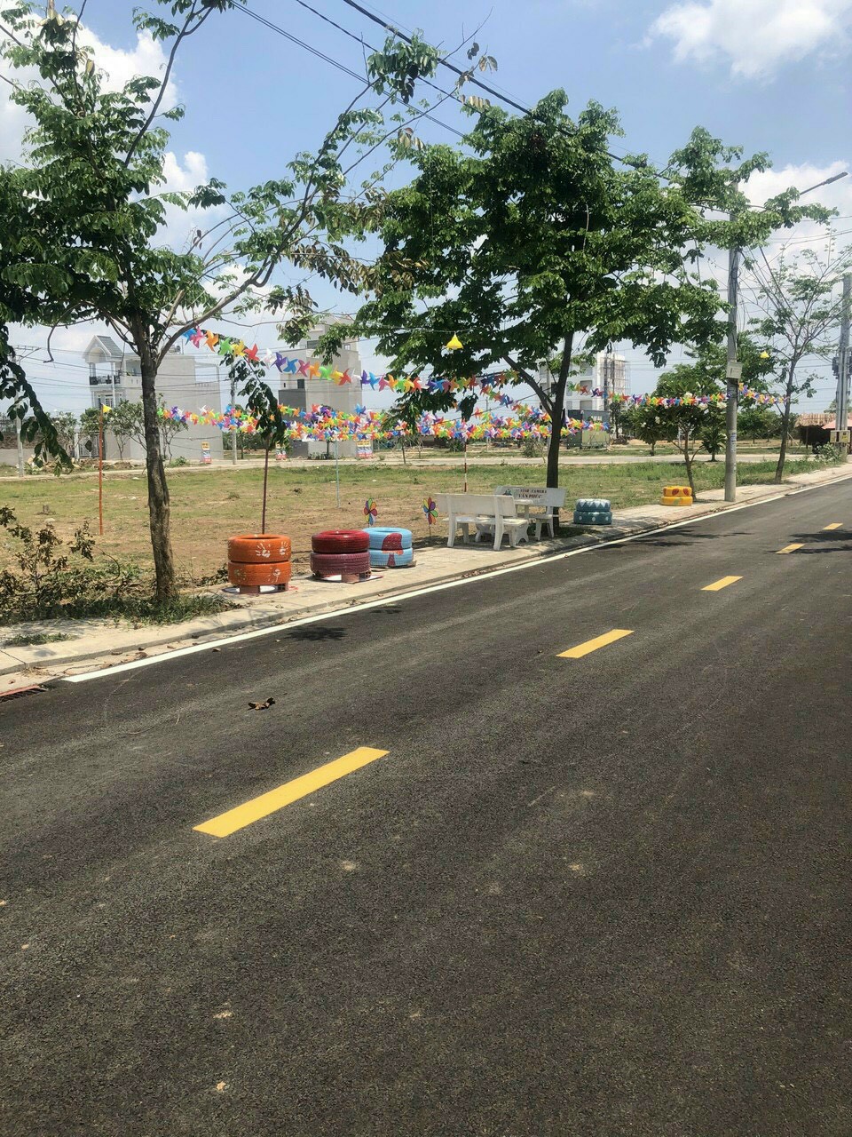 Chính Chủ gửi 4 Lô đẹp, giá từ 2 tỷ 1 Lô, Long Phước gần VinQ9