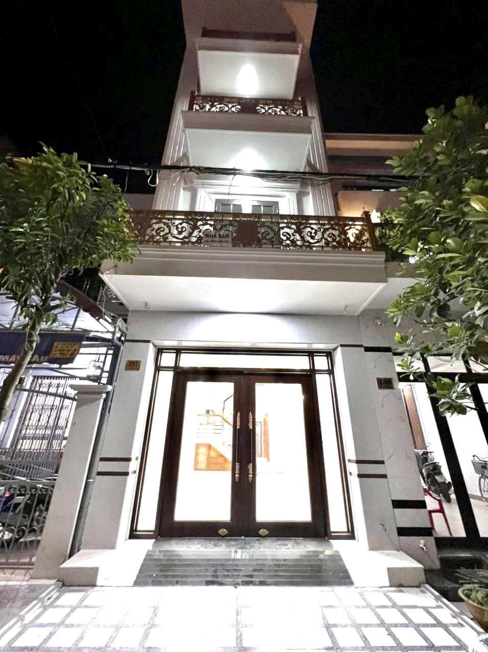 Bán nhà mặt phố Nguyễn Văn Trỗi Phường 10 Phú Nhuận, 4 tầng, 70m2 (5 x 14m). giá 19 tỷ 9