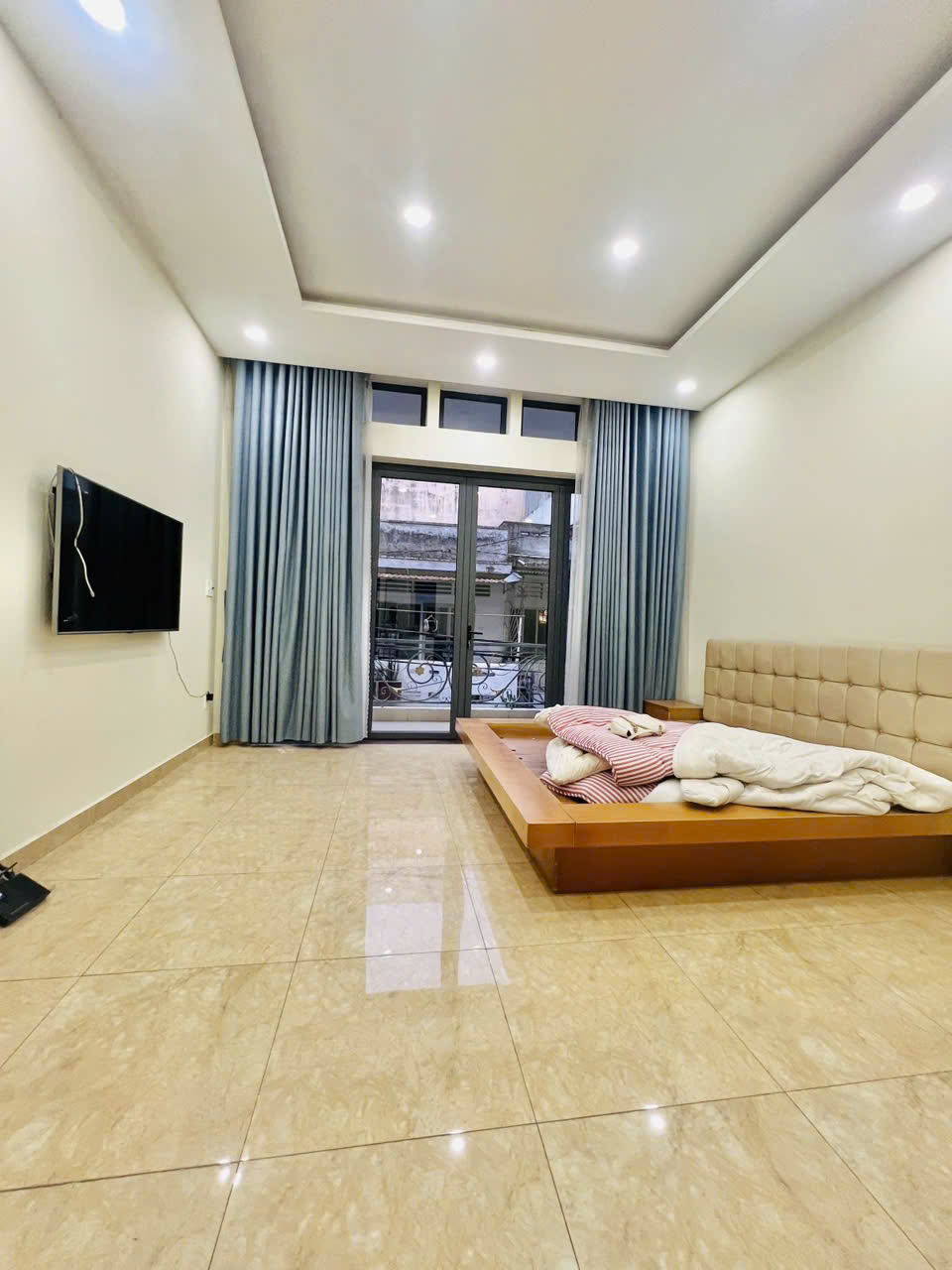 Bán nhà Tân bình - 70m2 -Hẻm xe tải - Ngân hàng - Giá chỉ 13.2 tỷ