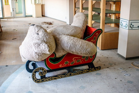 Công viên siêu thực bỏ hoang tại Nhật Bản