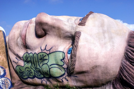 Công viên siêu thực bỏ hoang tại Nhật Bản