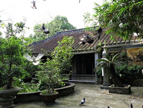 Làng cổ Túy Loan