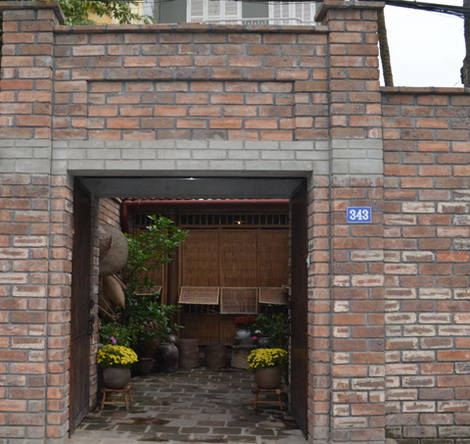 Nhà cổ trăm tuổi giữa thủ đô