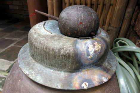 Nhà cổ trăm tuổi giữa thủ đô