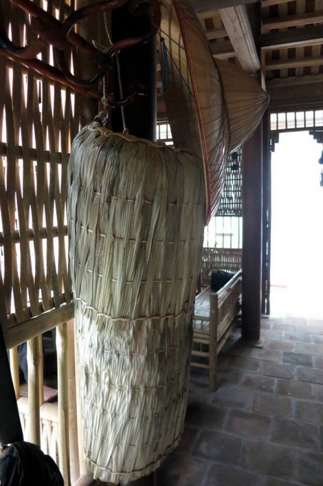 Nhà cổ trăm tuổi giữa thủ đô