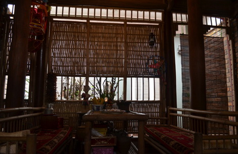 Nhà cổ trăm tuổi giữa thủ đô