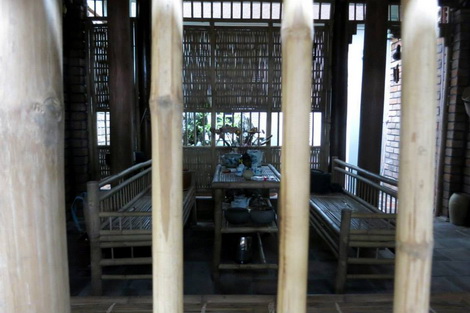 Nhà cổ trăm tuổi giữa thủ đô