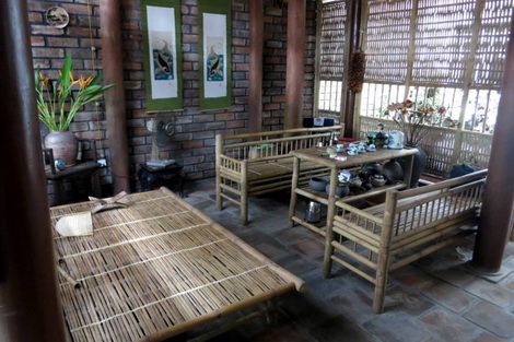 Nhà cổ trăm tuổi giữa thủ đô