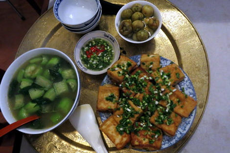 Nhà cổ trăm tuổi giữa thủ đô