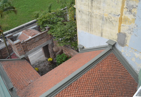 Nhà cổ trăm tuổi giữa thủ đô