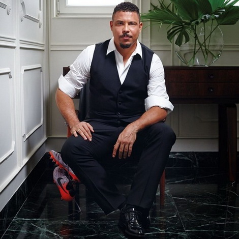 Ronaldo Brazil khoe nhà độc đáo