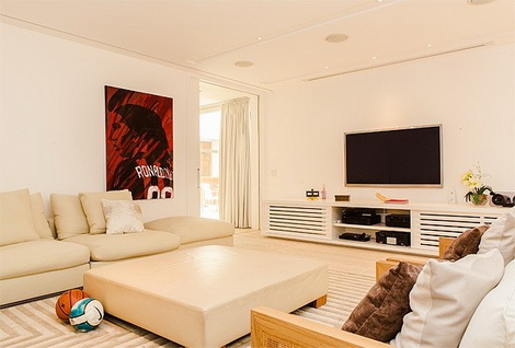 Ronaldo Brazil khoe nhà độc đáo