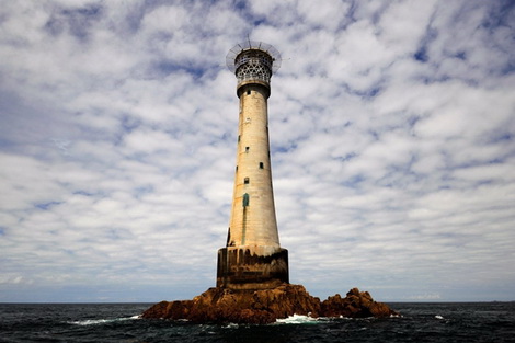 Những hòn đảo xa xôi và nguy hiểm nhất thế giới