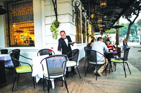 Khách sạn hạng sang đổi chủ