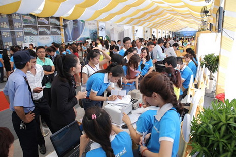 nhộn nhịp nhà đất