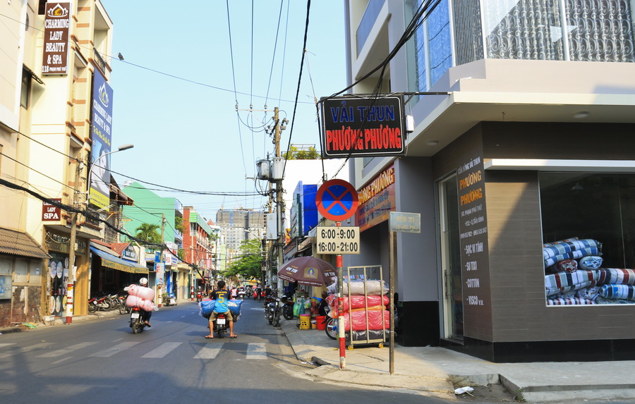 Con đường tơ lụa Phạm Phú Thứ
